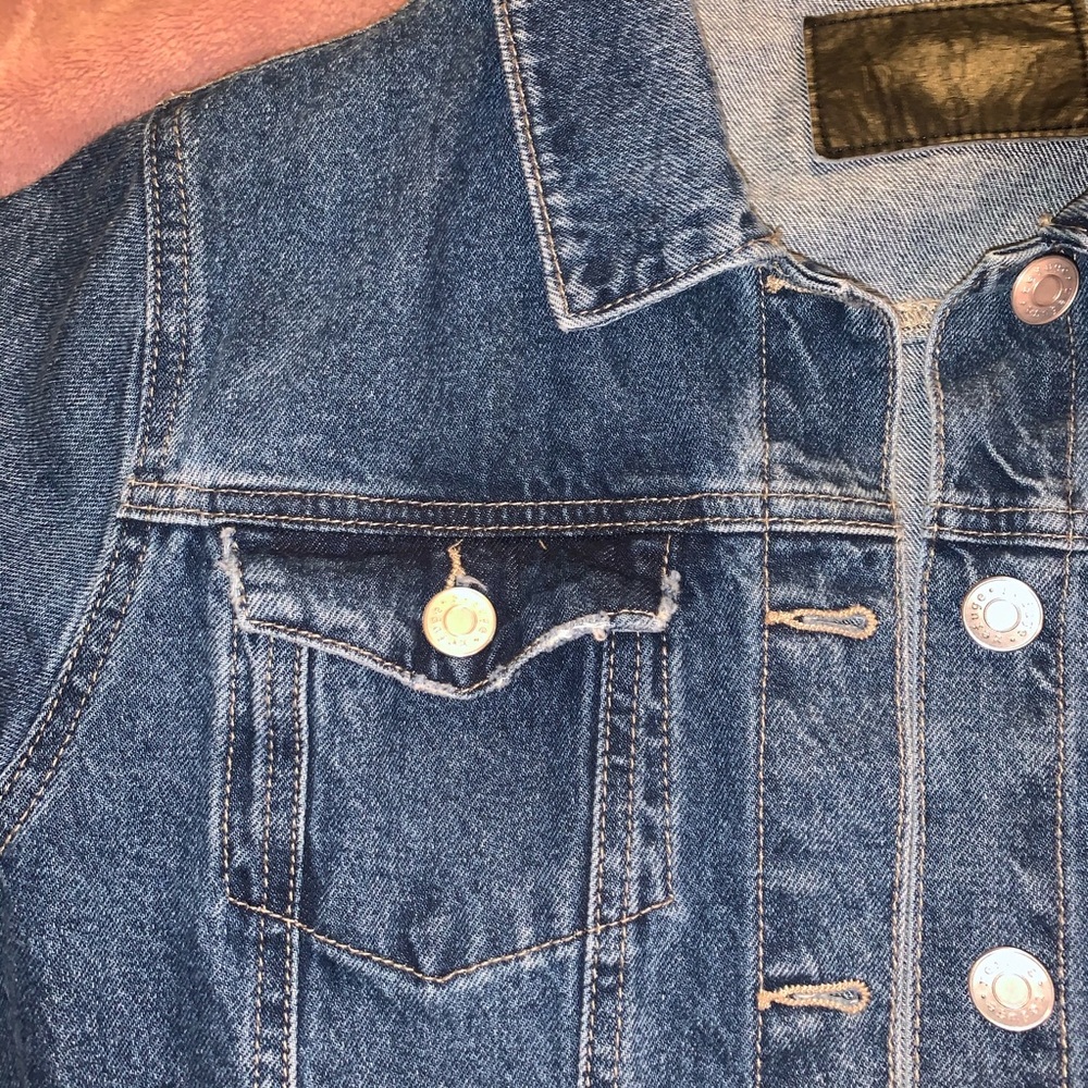 Jean jacket - Picture 4 of 6